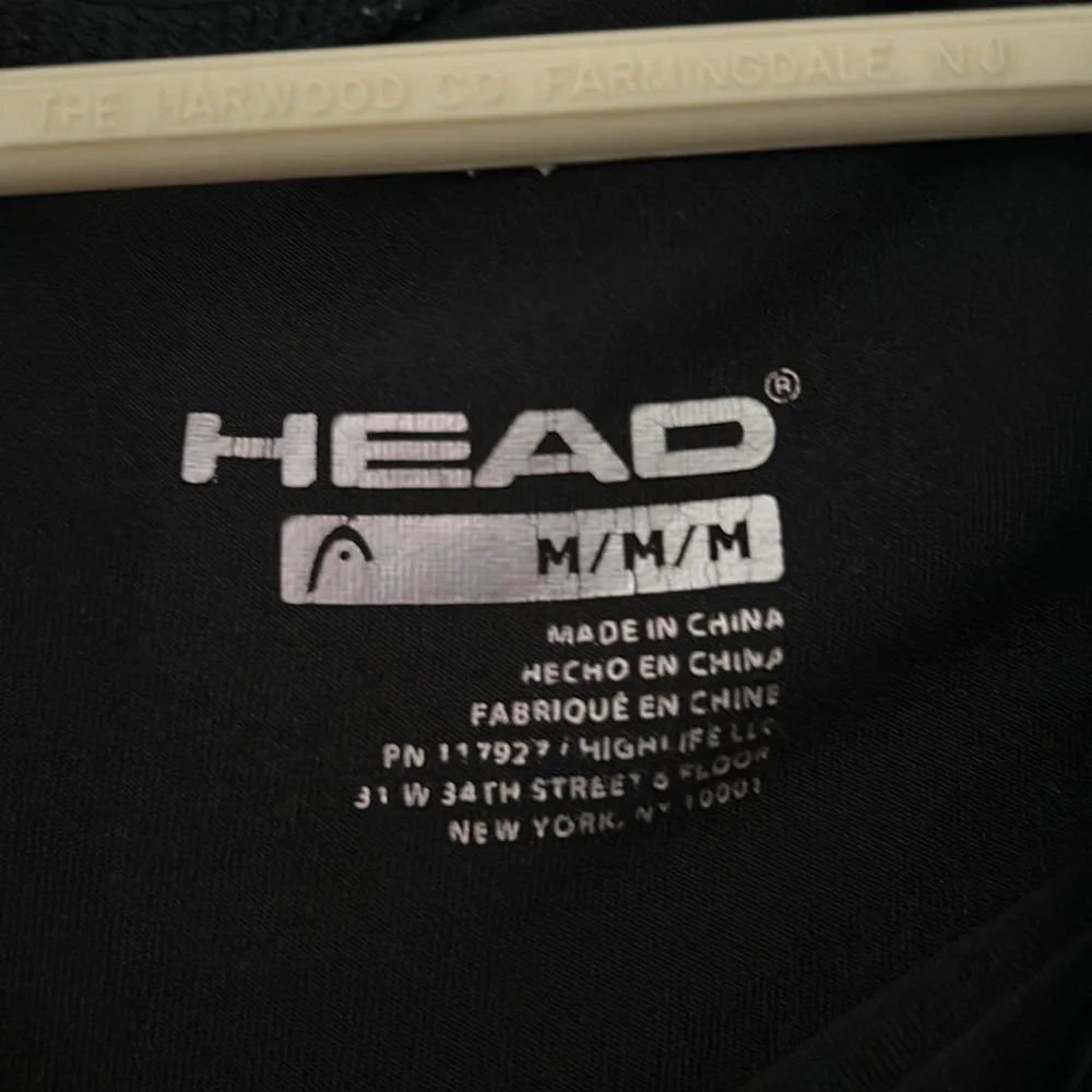 Cute black skirt perfect for nice and fun sport activities - Picture 2 of 2